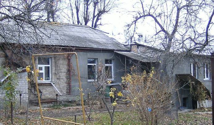 прибудова будинку під реконструкцію 