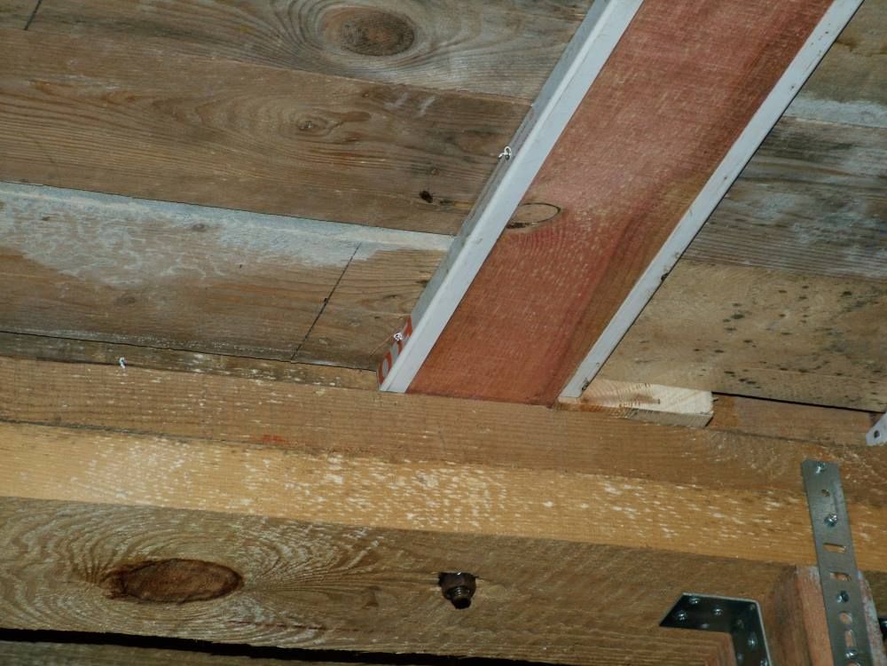 каркасний будинок як побудувати. Підшивка стелі