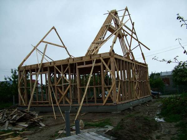 Крокви готові до установки на свої місця