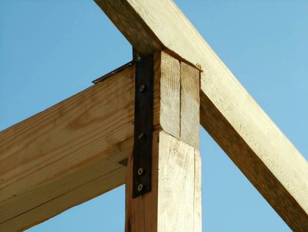 Кріплення балки до стійки