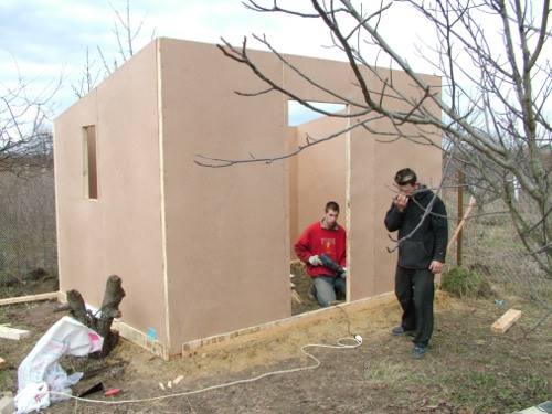як будувати будинок. Зібрали сарай за три години