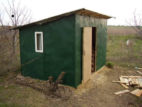 будівництво будинку своїми руками. Повністю готова побутівка