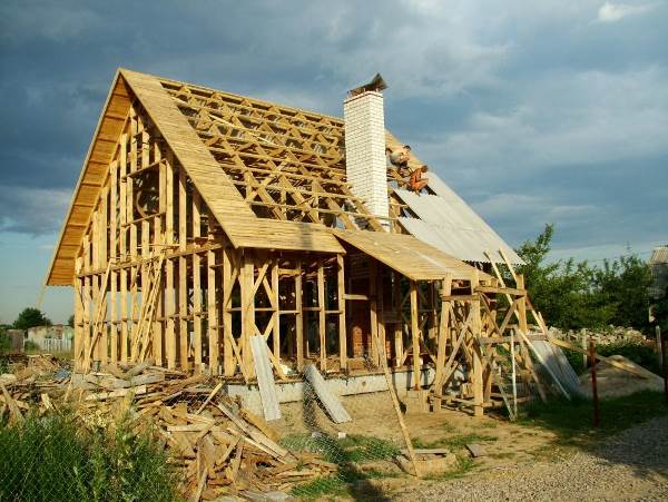будівництво дерев'яних каркасних будинків фото
