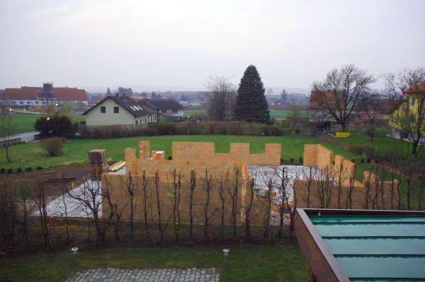 Появились внутринние стены