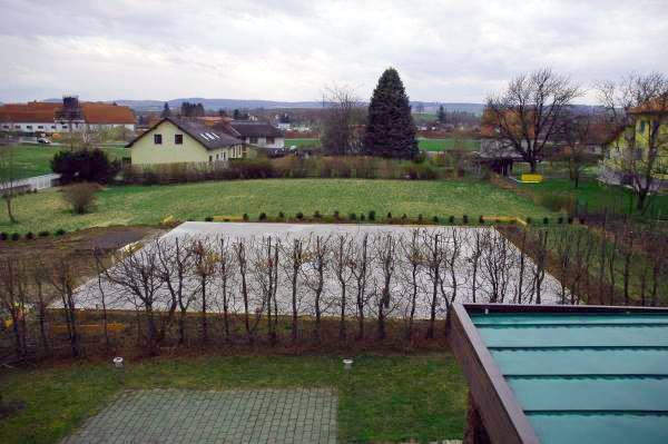 Заливаем основание пола