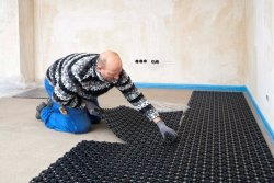 укладаємо мати для теплої підлоги